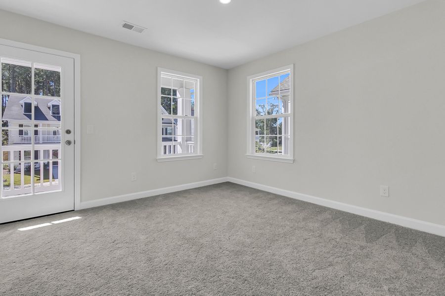 Spacious, unfurnished interior of a new home in Six Oaks, Summerville (Image 22).
