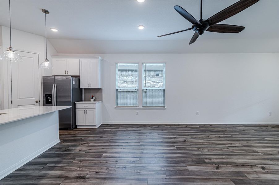 Spacious, unfurnished interior of a new home in Ellerden, Tomball (Image 32). Spacious, unfurnished interior of a new home in Ellerden, Tomball (Image 32).