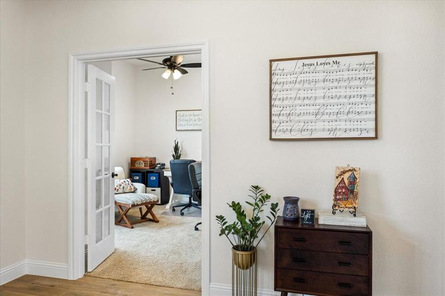 Furnished interior view inside a new home in Abe's Landing, Granbury (Image 27). Furnished interior view inside a new home in Abe's Landing, Granbury (Image 27).