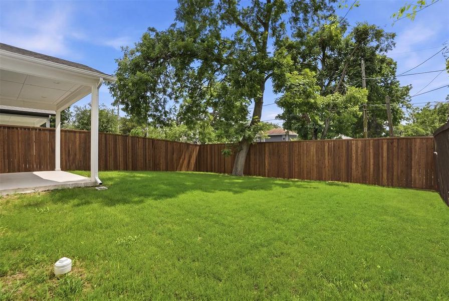 Pool-ready backyard · 179 sq ft covered back porch · 8' cedar privacy fence · full sprinkler system * steps from the Santa Fe Trail and White Rock Lake Pool-ready backyard · 179 sq ft covered back porch · 8' cedar privacy fence · full sprinkler system * steps from the Santa Fe Trail and White Rock Lake