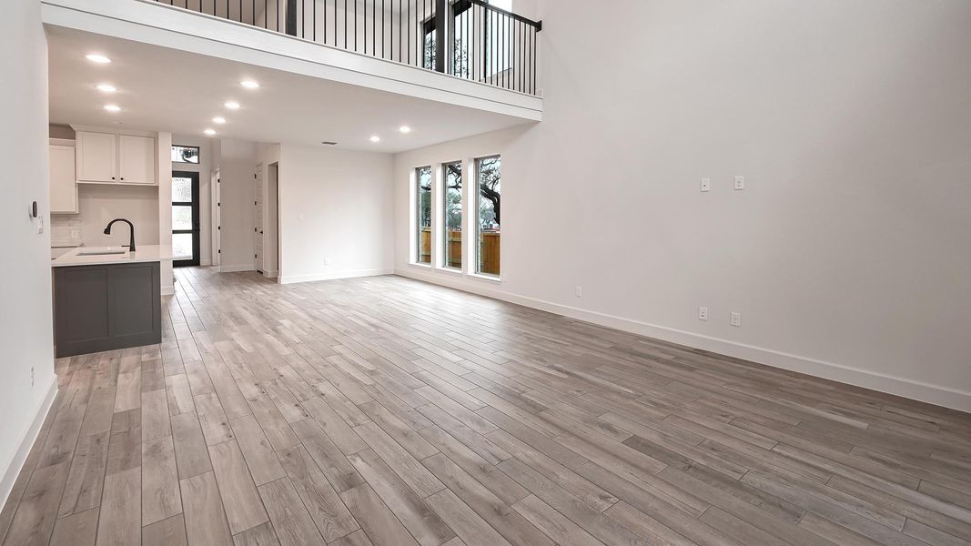 Spacious, unfurnished interior of a new home in 6 Creeks, Kyle (Image 16).