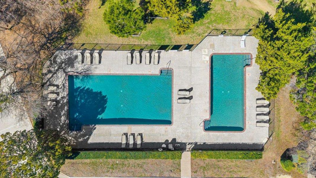 Bird's eye view of a pool area