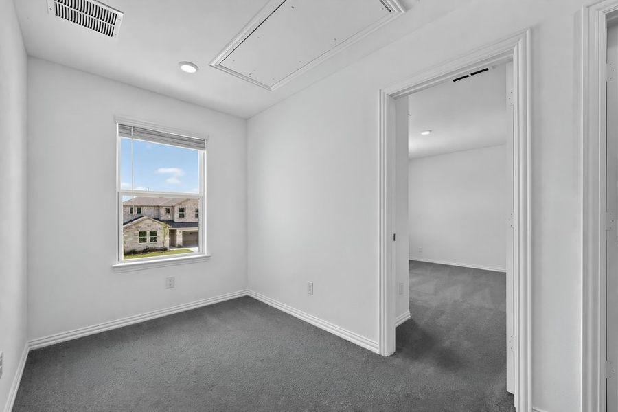 Spacious, unfurnished interior of a new home in Parks at Foster Crossing, Anna (Image 22).