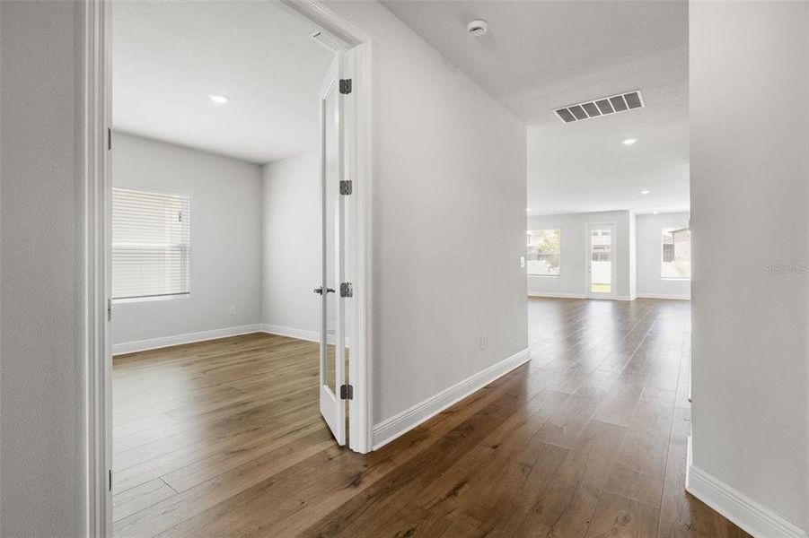 Spacious, unfurnished interior of a new home in Chapel Crossings, Wesley Chapel (Image 32). Spacious, unfurnished interior of a new home in Chapel Crossings, Wesley Chapel (Image 32).