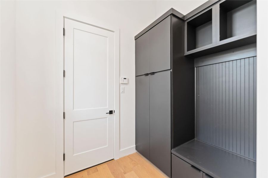 Spacious, unfurnished interior of a new home in , Houston (Image 15).