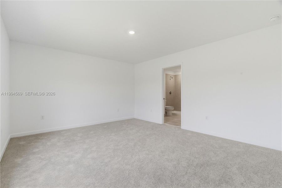 Spacious, unfurnished interior of a new home in , Homestead (Image 16).