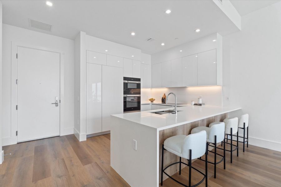 07-220 Lake Shore Drive #2305 Lake Park,