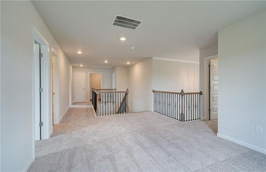 Spacious, unfurnished interior of a new home in Grandview at Millers Mill, Stockbridge (Image 13).