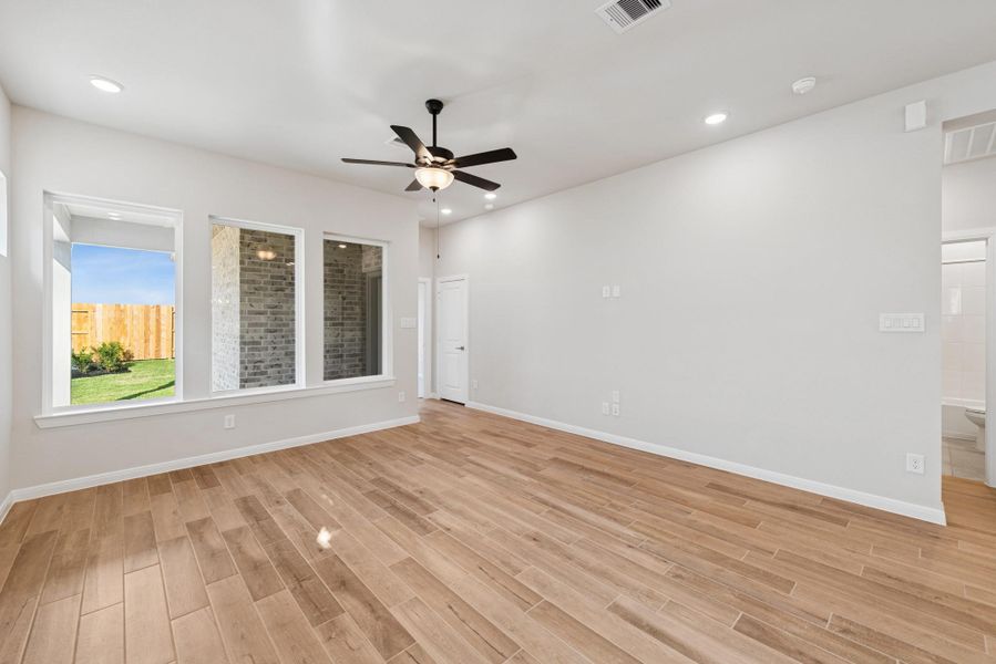 REPRESENTATIVE PHOTO - Photo does not represent actual home options and selection. Ask Sales consultant for specific selections.