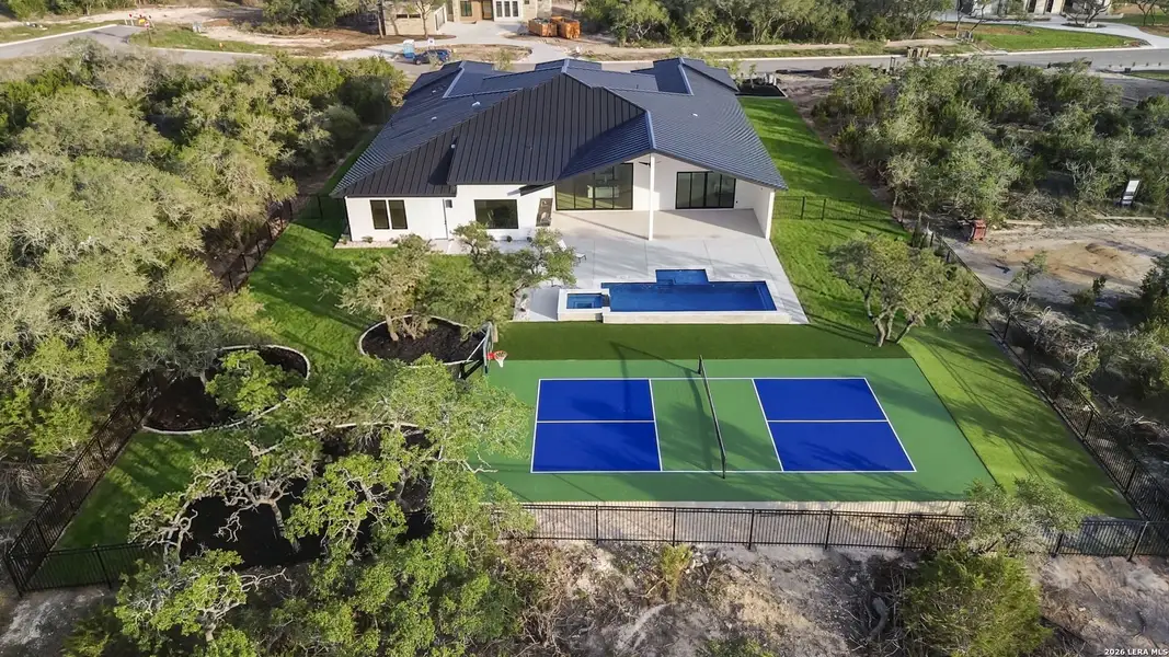 Image 21 of a home in .