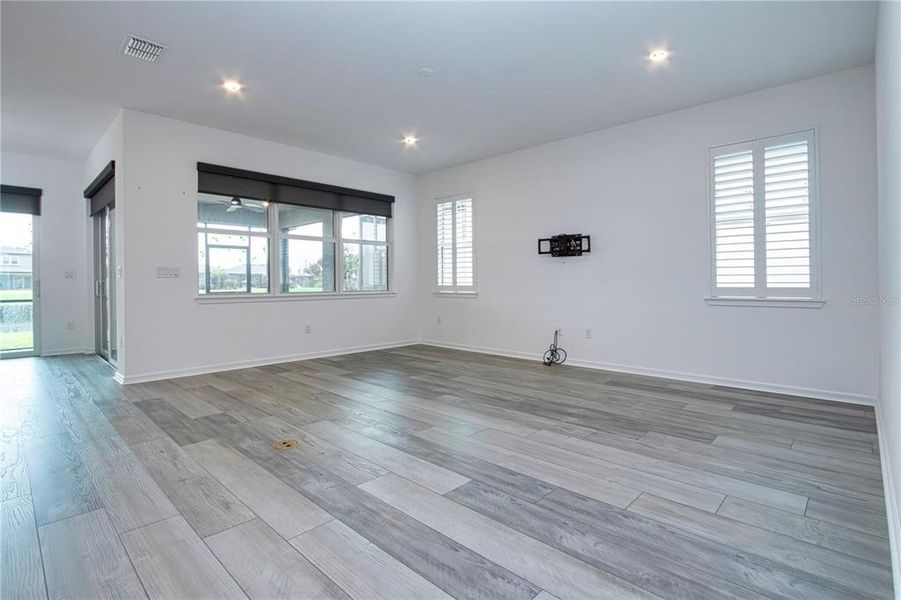 Spacious, unfurnished interior of a new home in , Parrish (Image 50).