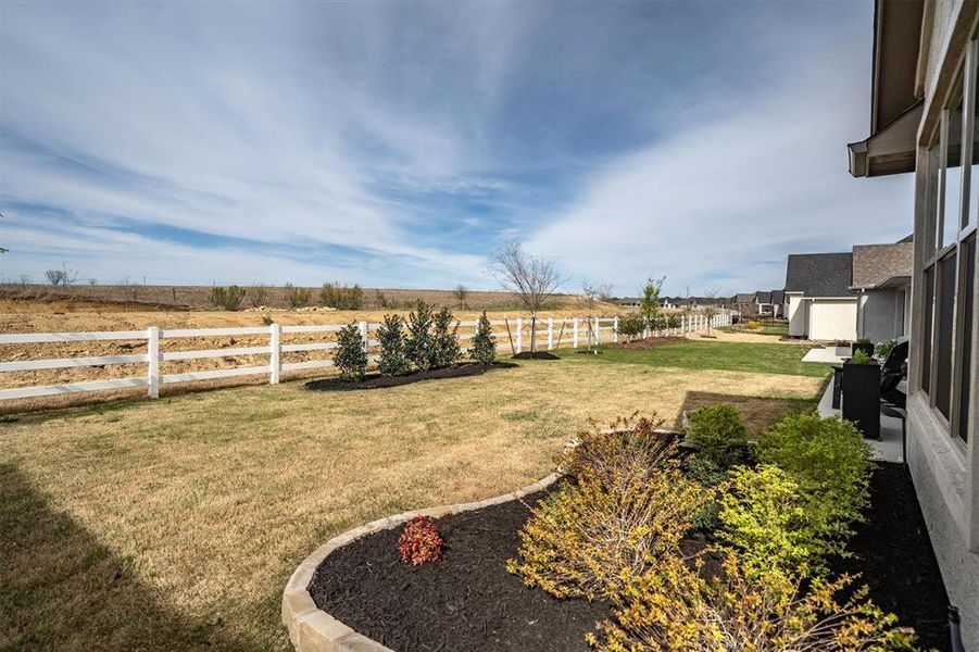 Exterior details and patio area of a home in Robson Ranch Texas, Denton (Image 24).