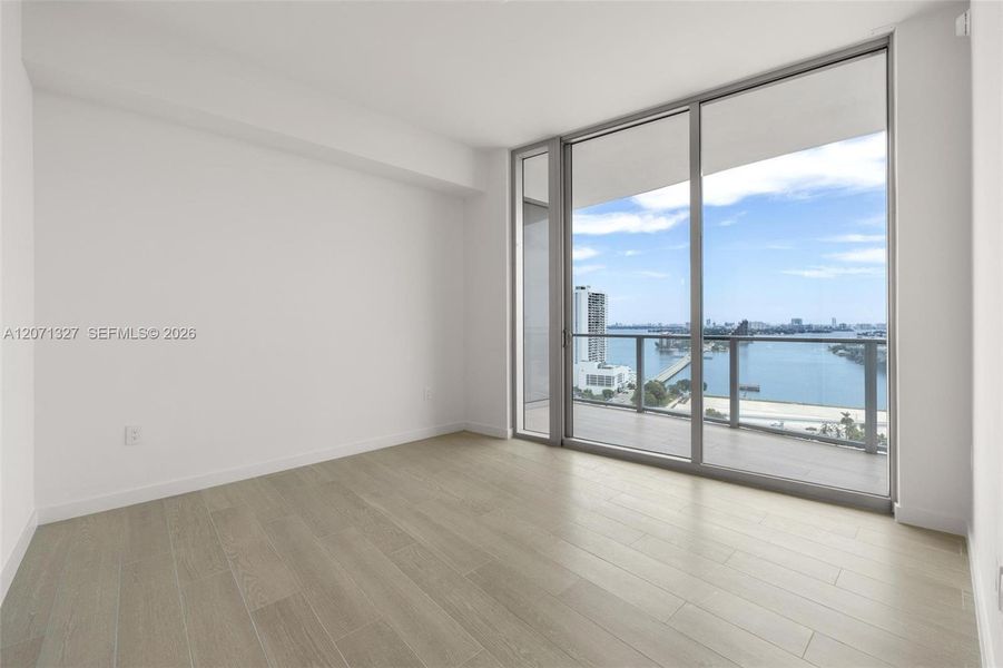Spacious, unfurnished interior of a new home in , Miami (Image 17).