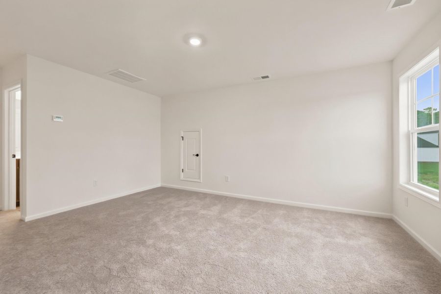 Spacious, unfurnished interior of a new home in Oak Grove, Conway (Image 35).