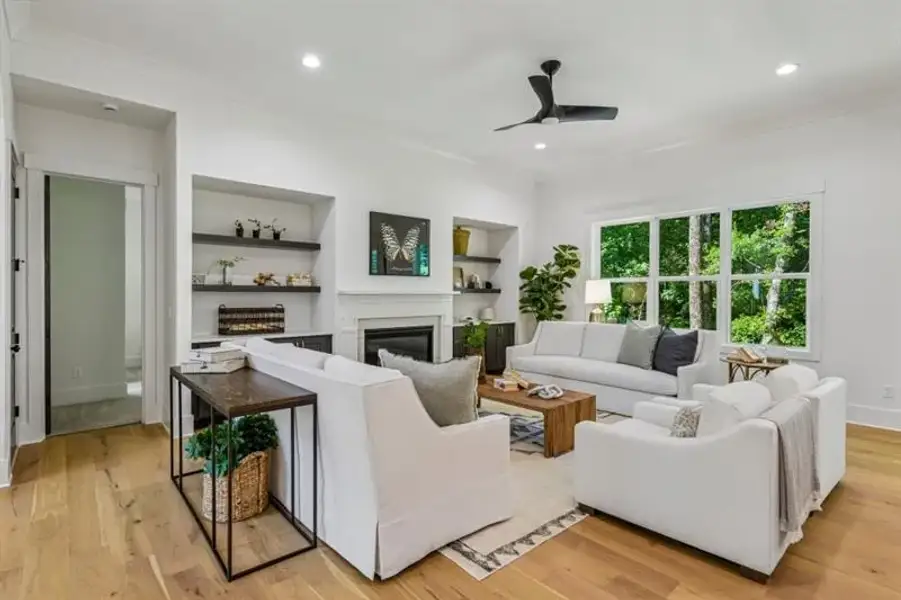 Furnished interior view inside a new home in White Post on Lake Lanier, Gainesville (Image 13).
