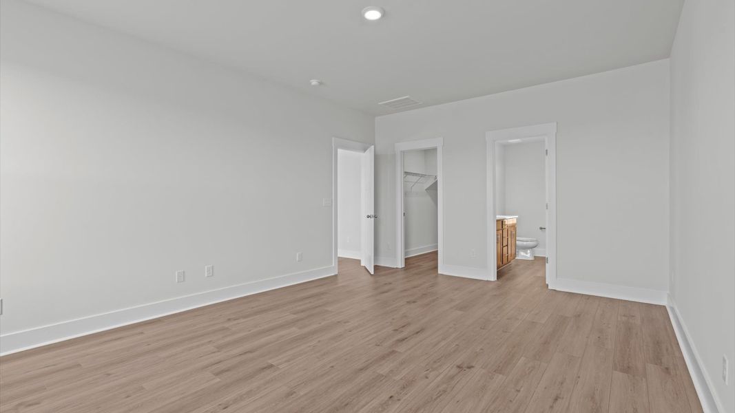 Furnished interior view inside a new home in Woodglen, Piedmont (Image 16).