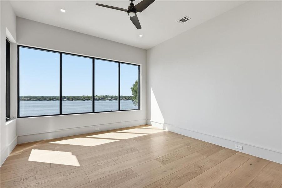 Spacious, unfurnished interior of a new home in , Graford (Image 18).
