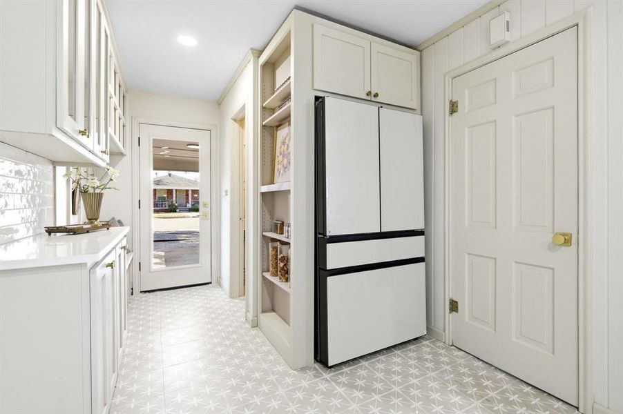 Furnished interior view inside a new home in , Sweetwater (Image 23). Furnished interior view inside a new home in , Sweetwater (Image 23).