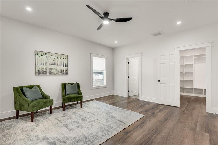 Furnished interior view inside a new home in , Atlanta (Image 51). Furnished interior view inside a new home in , Atlanta (Image 51).