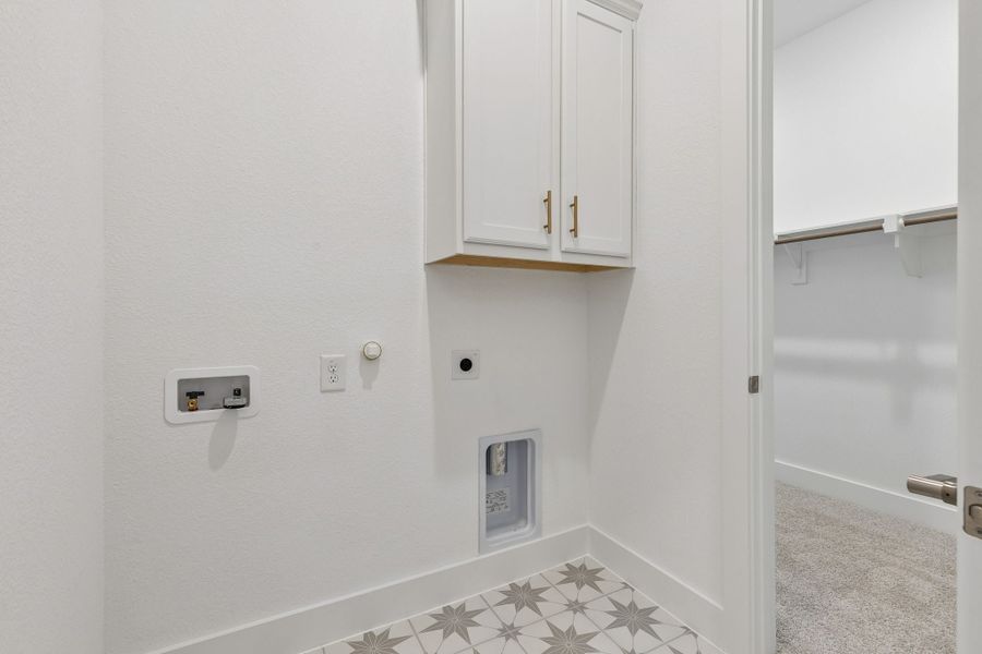 Spacious, unfurnished interior of a new home in Painted Tree Lakeside, McKinney (Image 21).