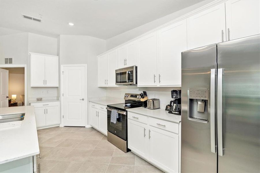 Furnished interior view inside a new home in , Venice (Image 15).