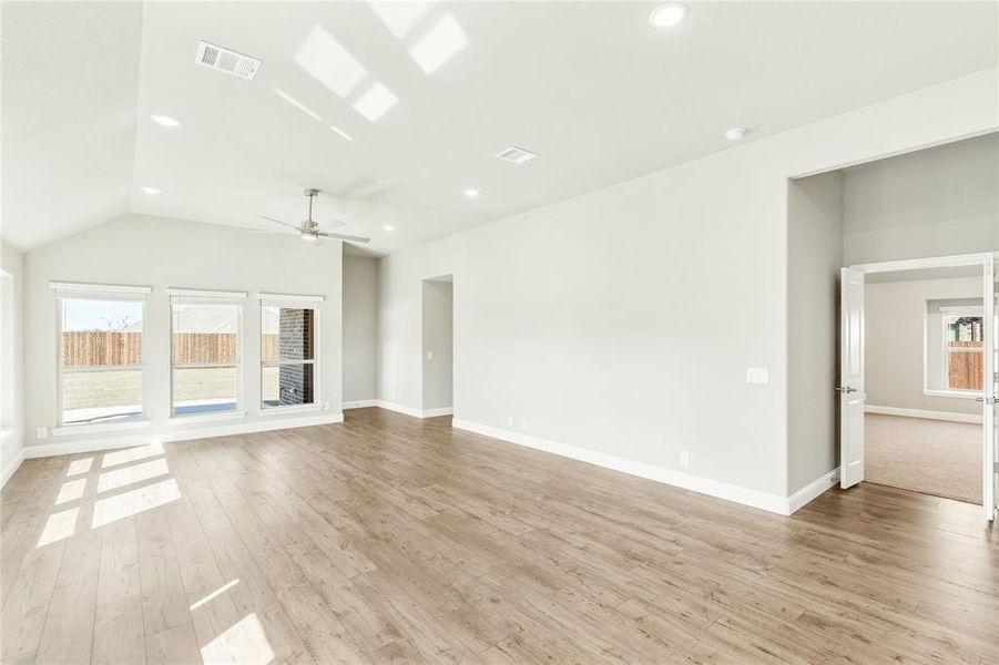 Spacious, unfurnished interior of a new home in Hampton Park, Glenn Heights (Image 23).