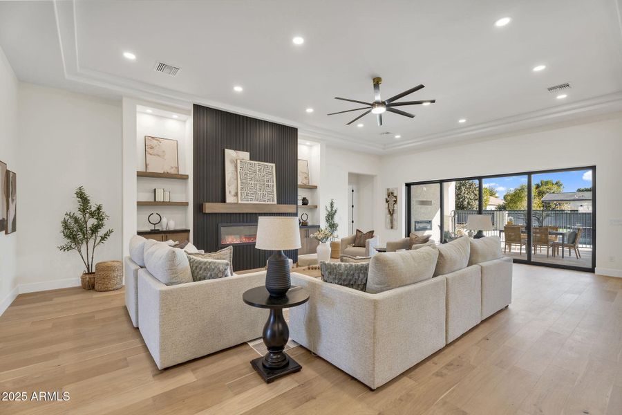 12-web-or-mls-19875 E SIlver Creek Ln-9