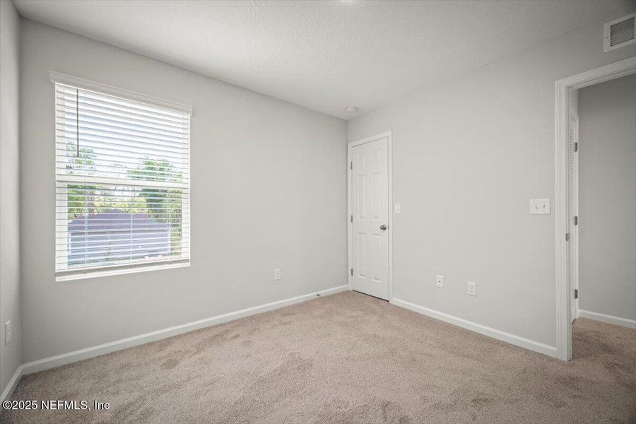 Spacious, unfurnished interior of a new home in , Jacksonville (Image 24).