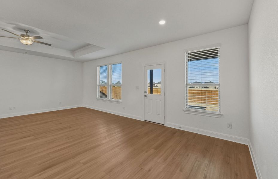 Spacious, unfurnished interior of a new home in Saddleback at Santa Rita Ranch, Liberty Hill (Image 35).