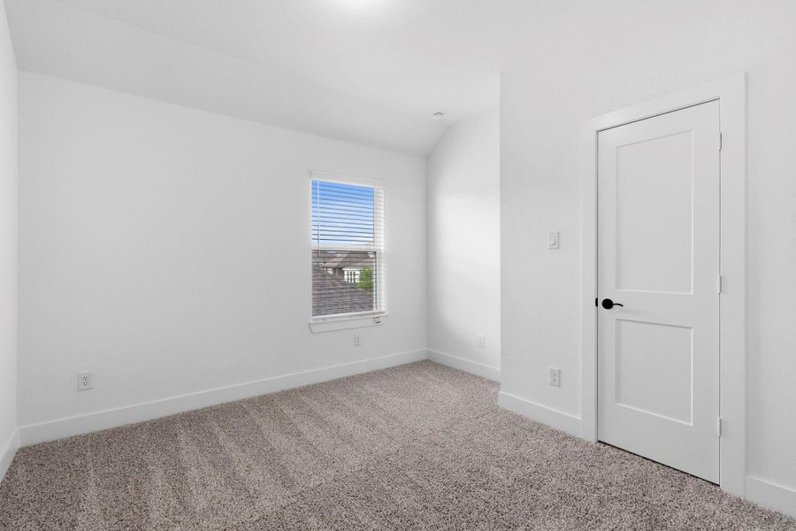 Spacious, unfurnished interior of a new home in Emory Glen, Magnolia (Image 31).