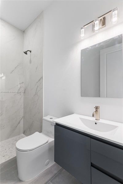 Furnished interior view inside a new home in , Lehigh Acres (Image 6).