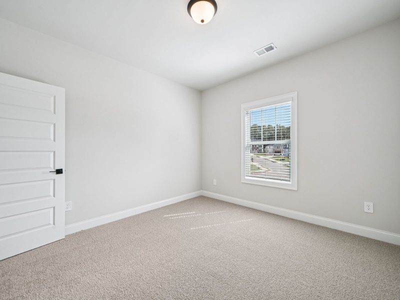 Spacious, unfurnished interior of a new home in Vines at Mill Creek - Legacy Series, Braselton (Image 20).