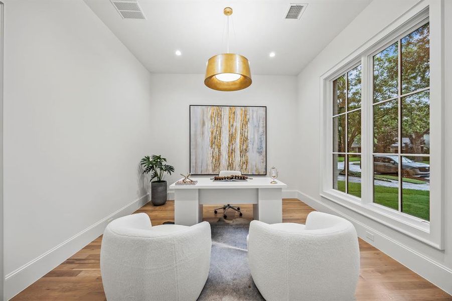 Furnished interior view inside a new home in , Dallas (Image 5). Furnished interior view inside a new home in , Dallas (Image 5).