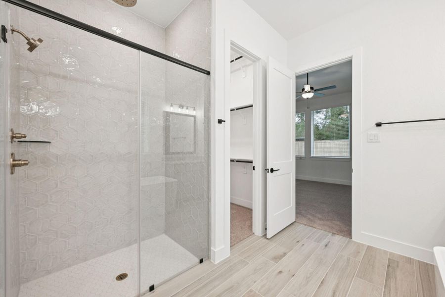 Furnished interior view inside a new home in Kresston, Montgomery (Image 13). Furnished interior view inside a new home in Kresston, Montgomery (Image 13).