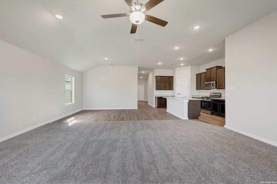 Spacious, unfurnished interior of a new home in Winding Brook, San Antonio (Image 40).