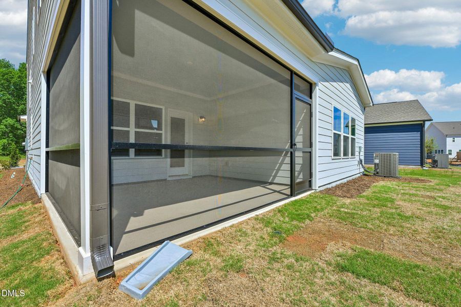 56-web-or-mls-Ken Dr-S2304-056