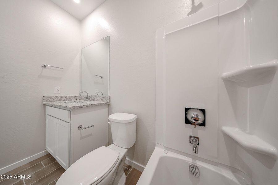 20_New-Move-in-Ready-Home_Teravalis_Buck 20_New-Move-in-Ready-Home_Teravalis_Buck