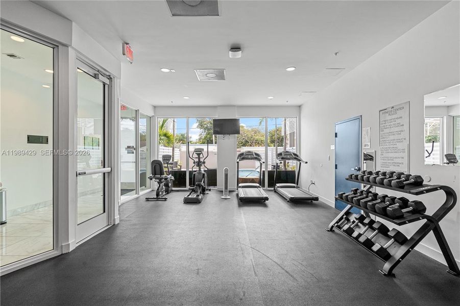 Community amenities in , Hollywood (Image 14). Community amenities in , Hollywood (Image 14).