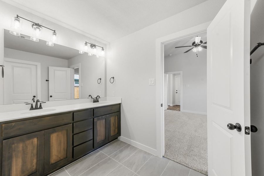 Representative furnished interior of a home built from the Cambria I by Cheldan Homes in Craftsmen's Corner, Cleburne (Image 53).