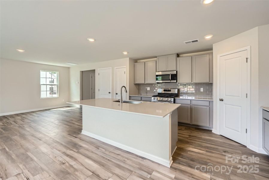 Kitchen(example) Kitchen(example)