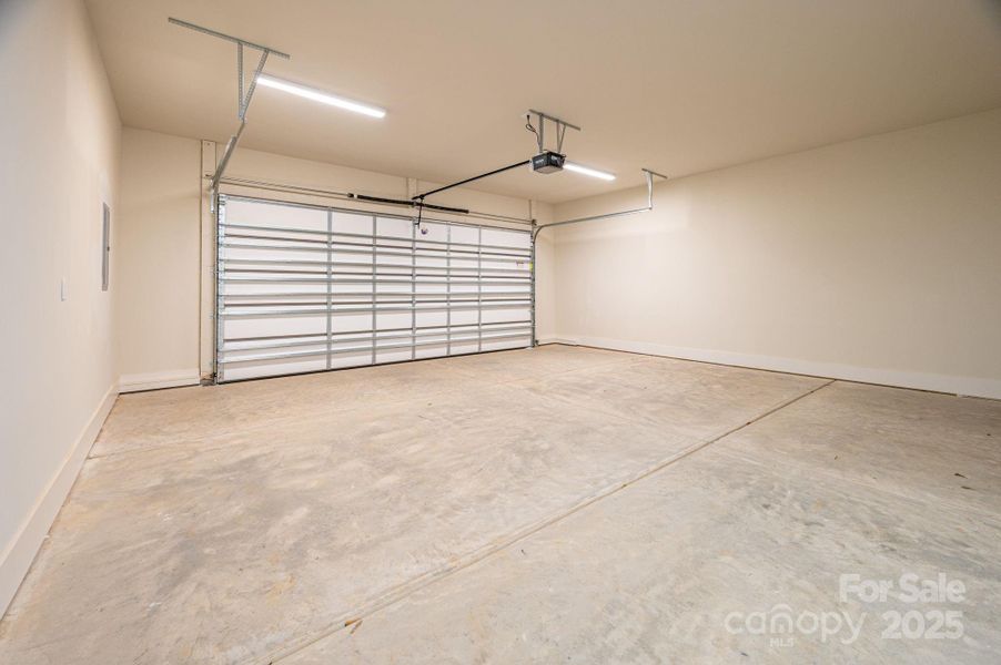 Spacious, unfurnished interior of a new home in , Belmont (Image 39).