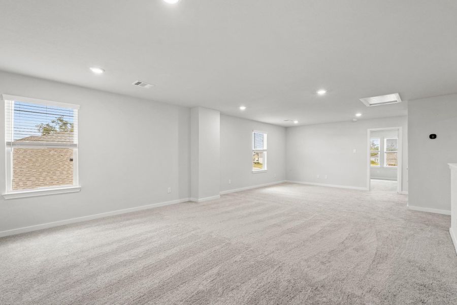 Spacious, unfurnished interior of a new home in Woodshore, Clute (Image 25). Spacious, unfurnished interior of a new home in Woodshore, Clute (Image 25).