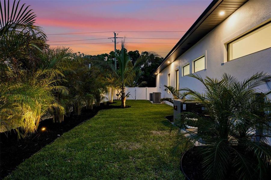 Exterior details and patio area of a home in , Sarasota (Image 4).