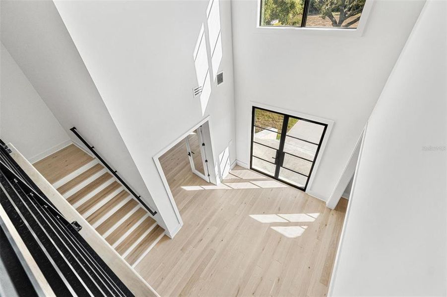 Spacious, unfurnished interior of a new home in , Tampa (Image 20).