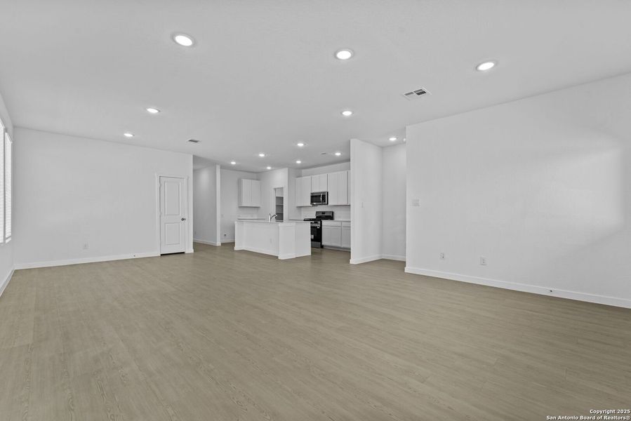 Spacious, unfurnished interior of a new home in , New Braunfels (Image 19). Spacious, unfurnished interior of a new home in , New Braunfels (Image 19).