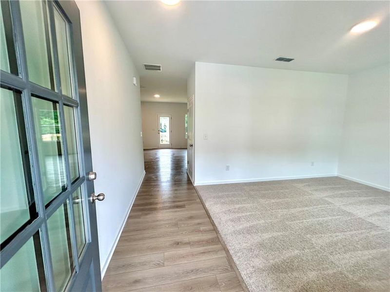 Spacious, unfurnished interior of a new home in The Pointe at Heron Bay, Locust Grove (Image 15).