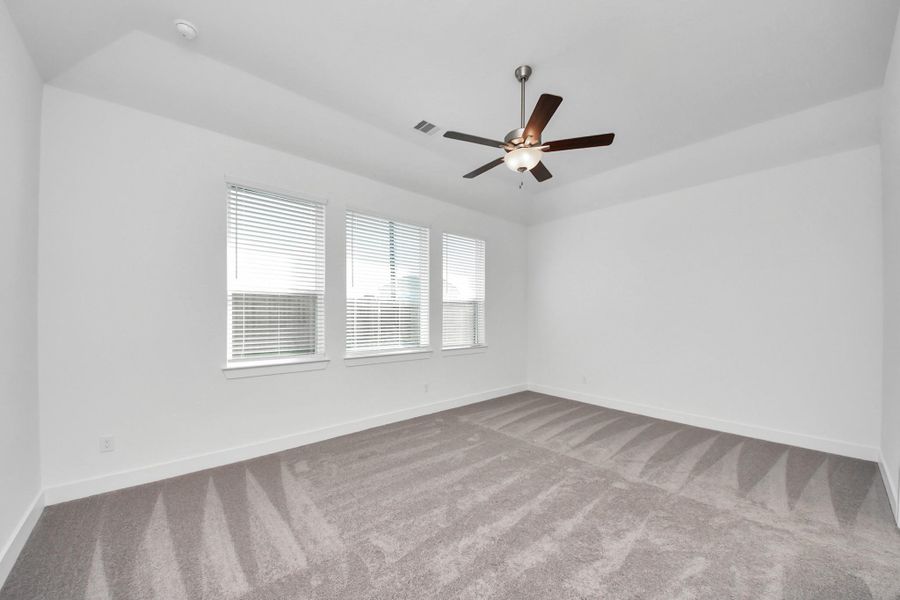 Spacious, unfurnished interior of a new home in Meridiana, Manvel (Image 21).