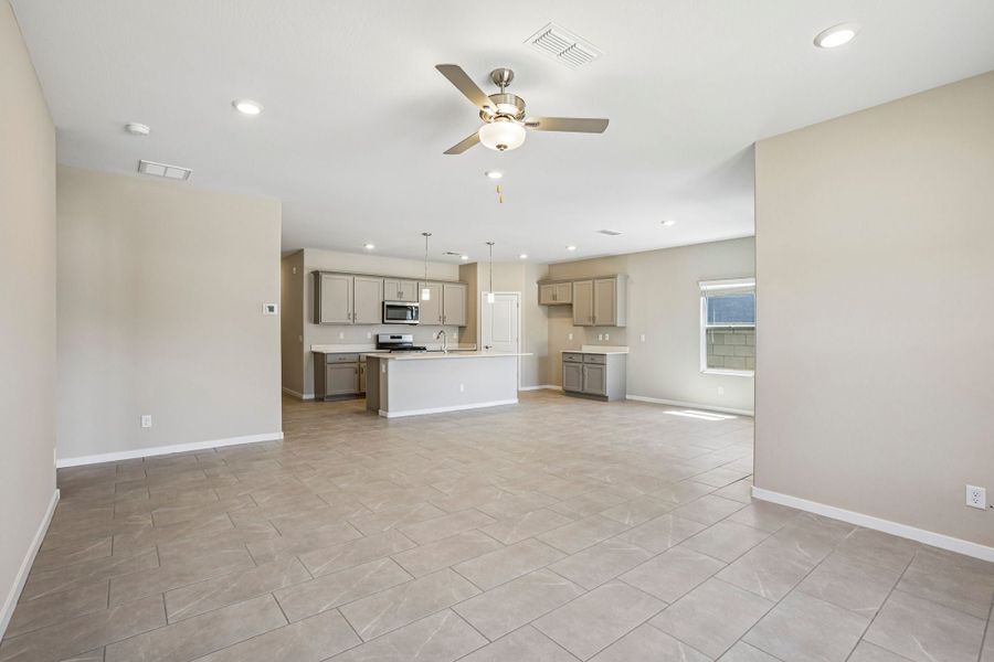 Maricopa, AZ New Home.  - Slide 7