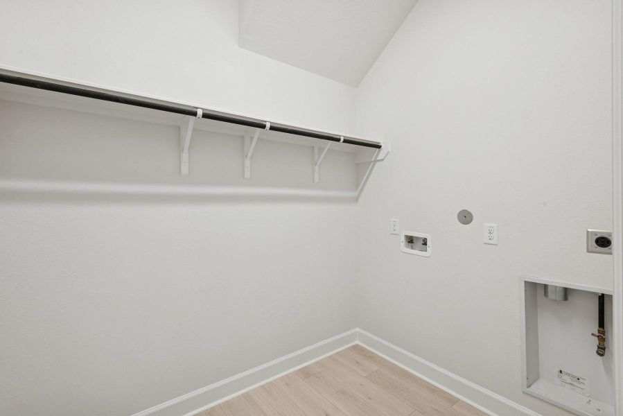 Spacious, unfurnished interior of a new home in Pomona - Reserve Collection, Manvel (Image 35).