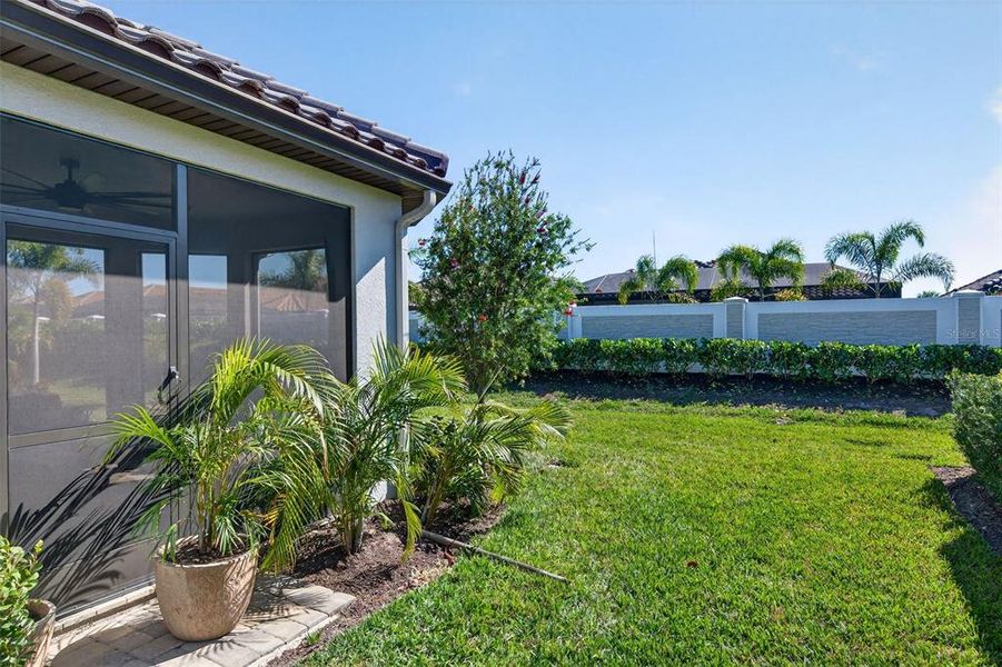 Exterior details and patio area of a home in , Bradenton (Image 32).